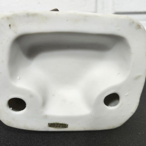 Vintage Porcelain Figure - Picture 3 of 4